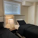 Super Luxury & Cozy Lower Level Apartment In Nw Calgary, Ab Close To Banff