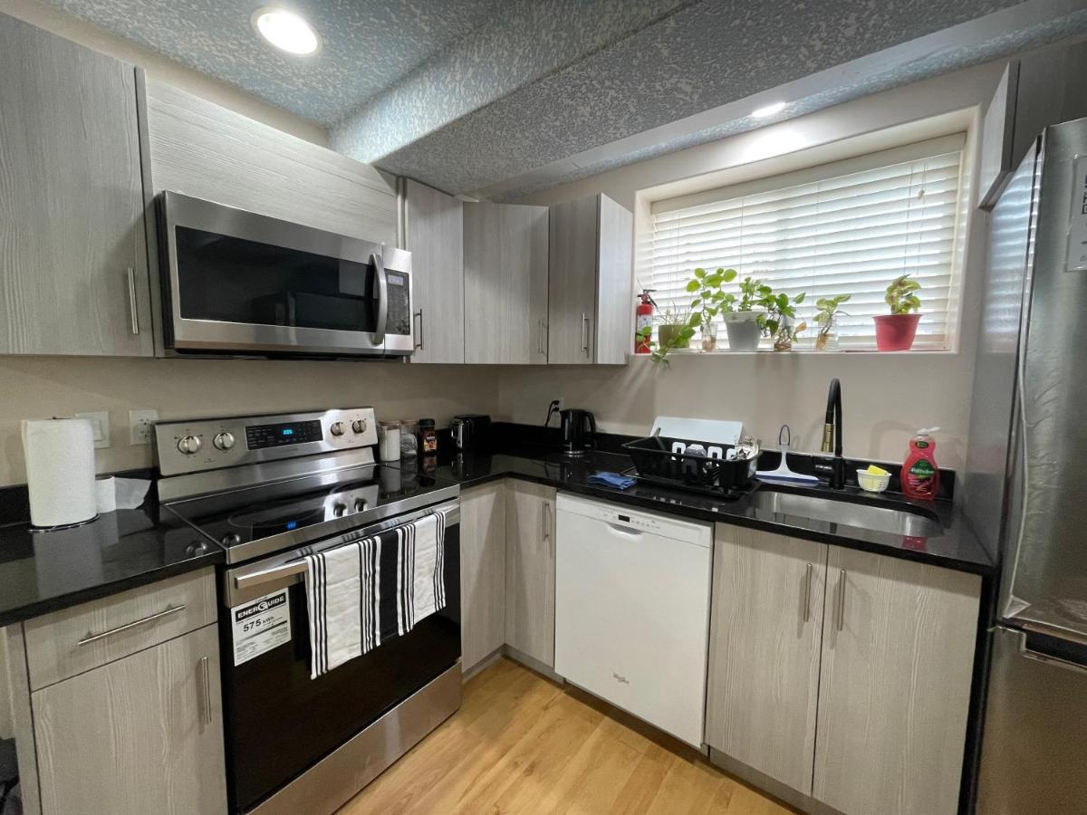Apartment Super Luxury & Cozy Lower Level In Nw Calgary, Ab Close To Banff Calgary