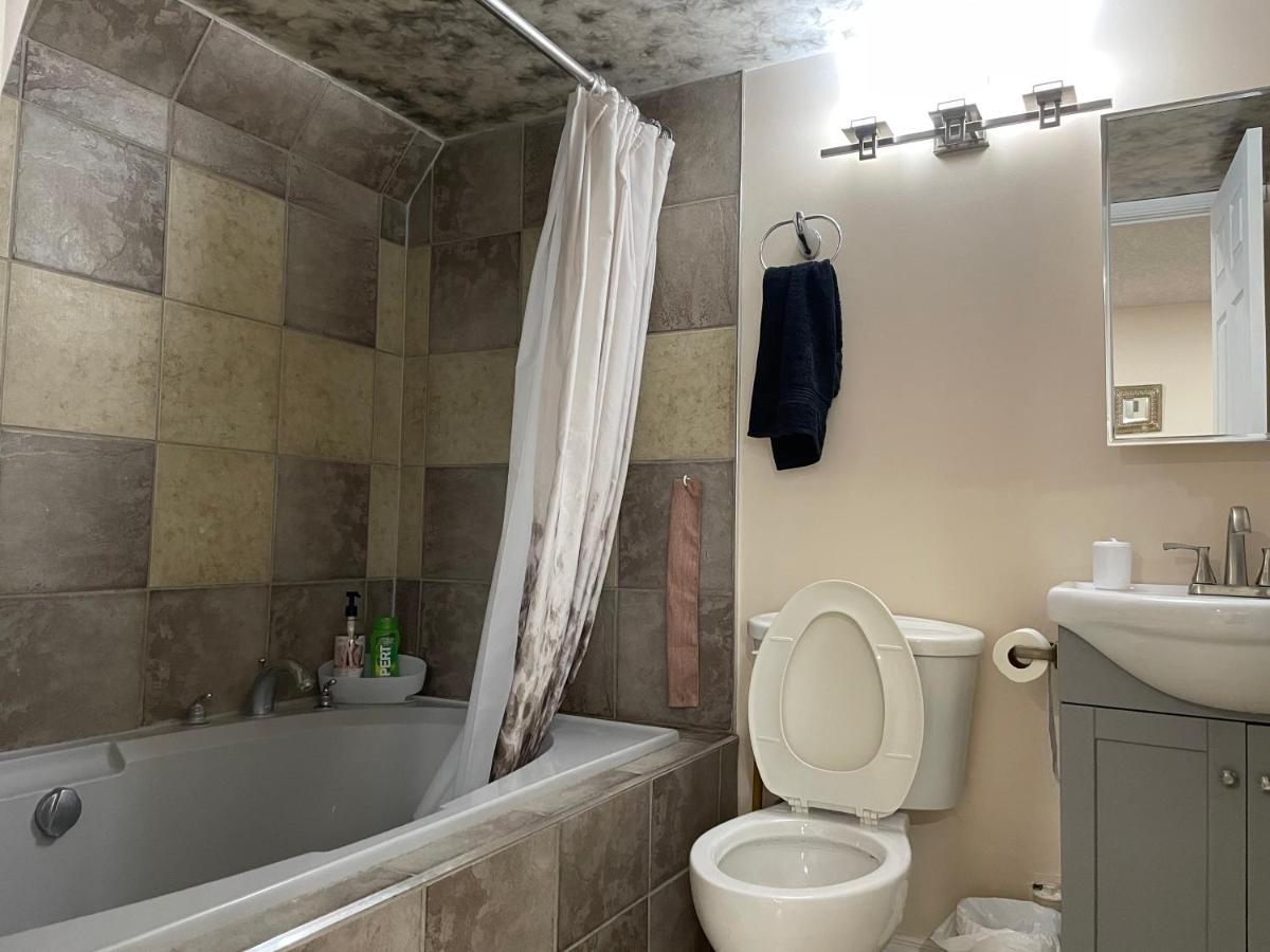 Super Luxury & Cozy Lower Level In Nw Calgary, Ab Close To Banff Appartement *