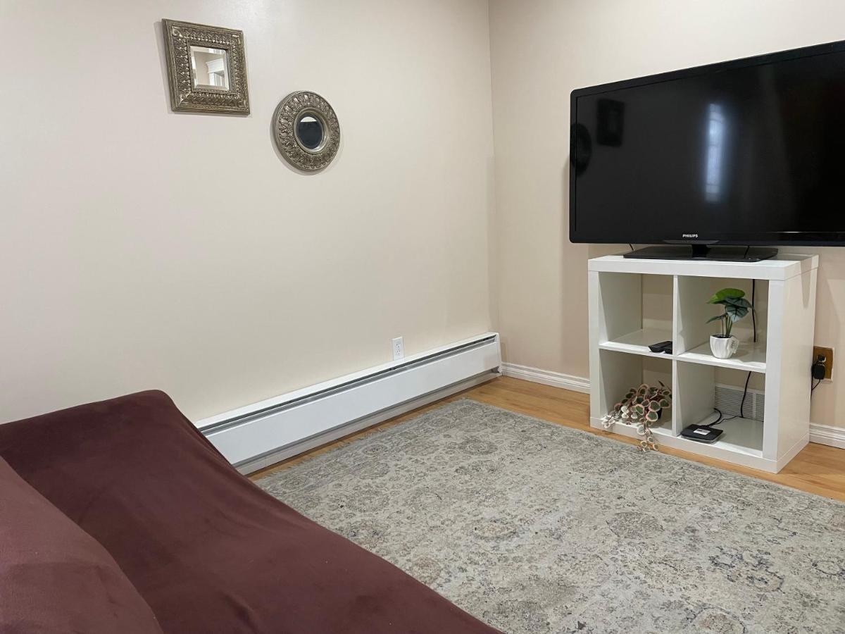 Super Luxury & Cozy Lower Level In Nw Calgary, Ab Close To Banff Appartement *