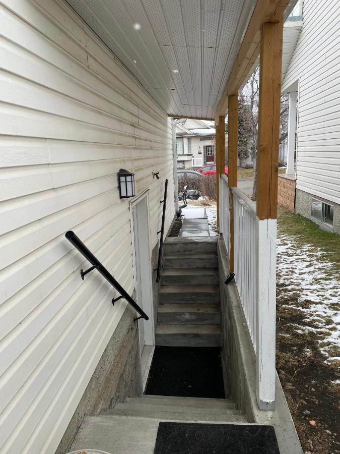 Super Luxury & Cozy Lower Level In Nw Calgary, Ab Close To Banff Appartement